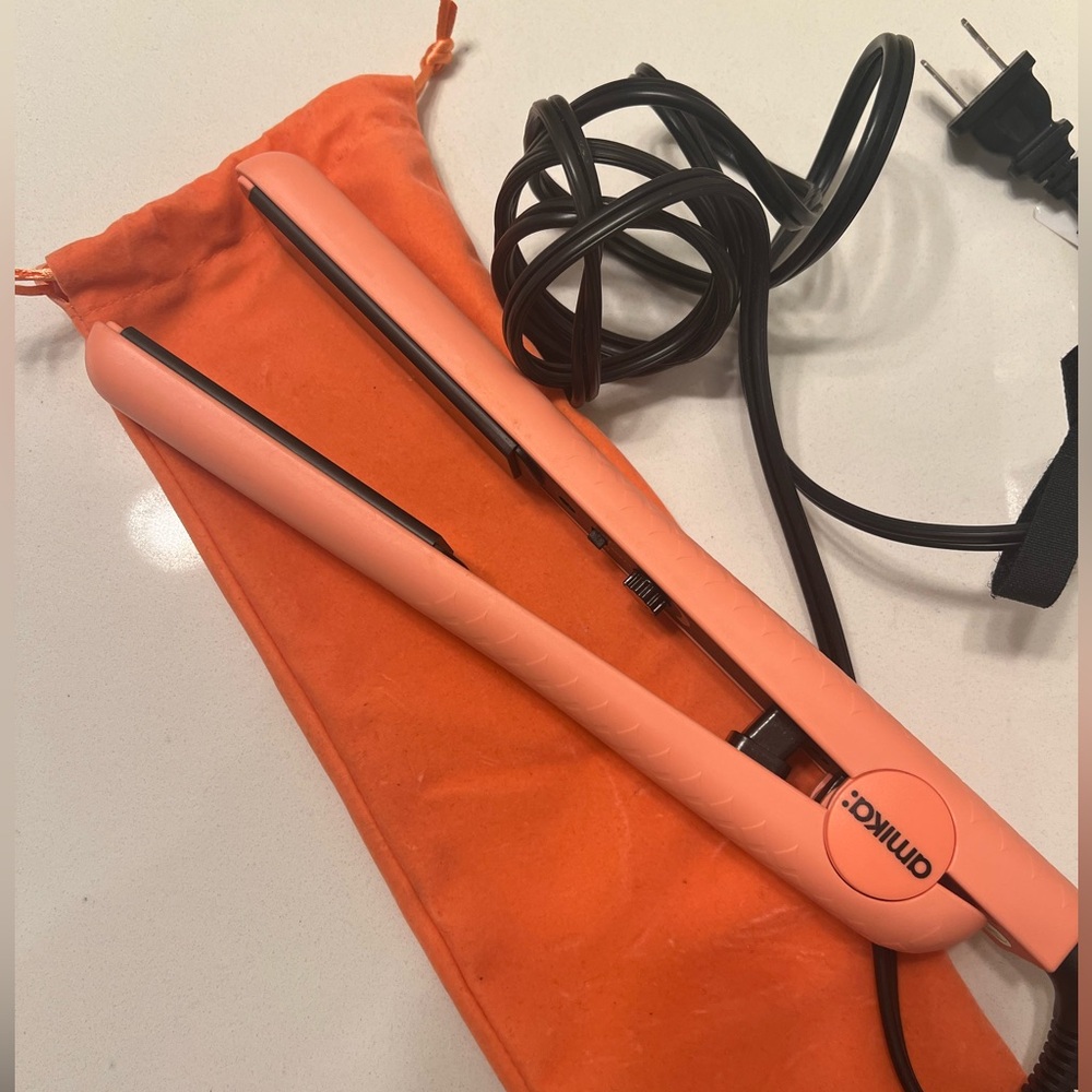 Amika Strand Perfect Limited Ed Ceramic 1" Salon Flat Iron Hair Straightener